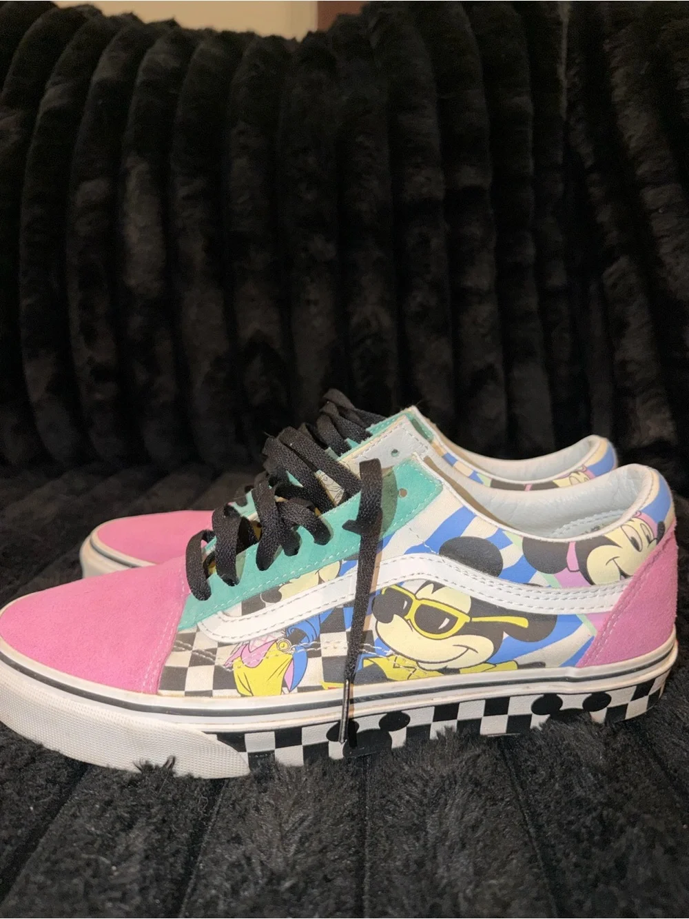 Vans Men’s Old Skool 80s Mickey Mouse Low-Top Skate Shoes - Pink Multicolor